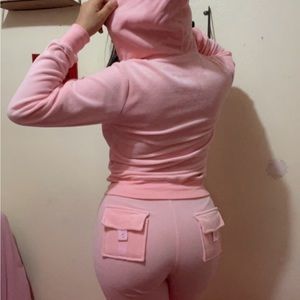 Juicy Couture Pink Tracksuit Set (comes with sweater and pants) Size US Medium